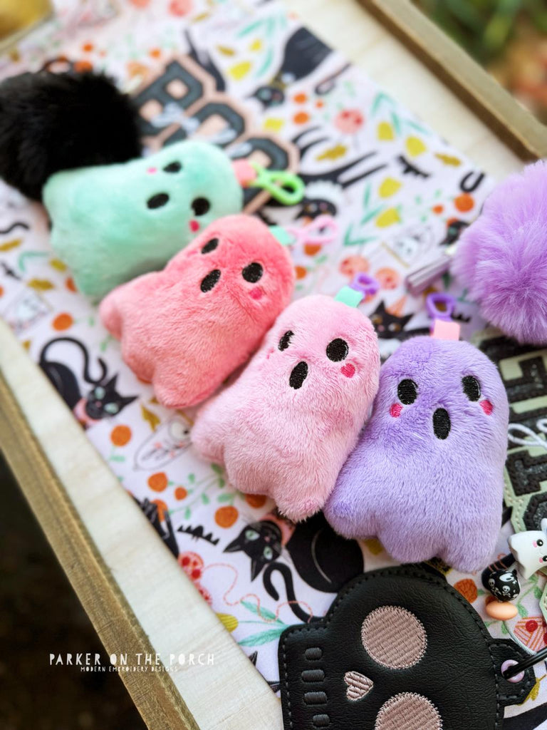 Squishy and Shabby Ghosts! - Parker on the Porch