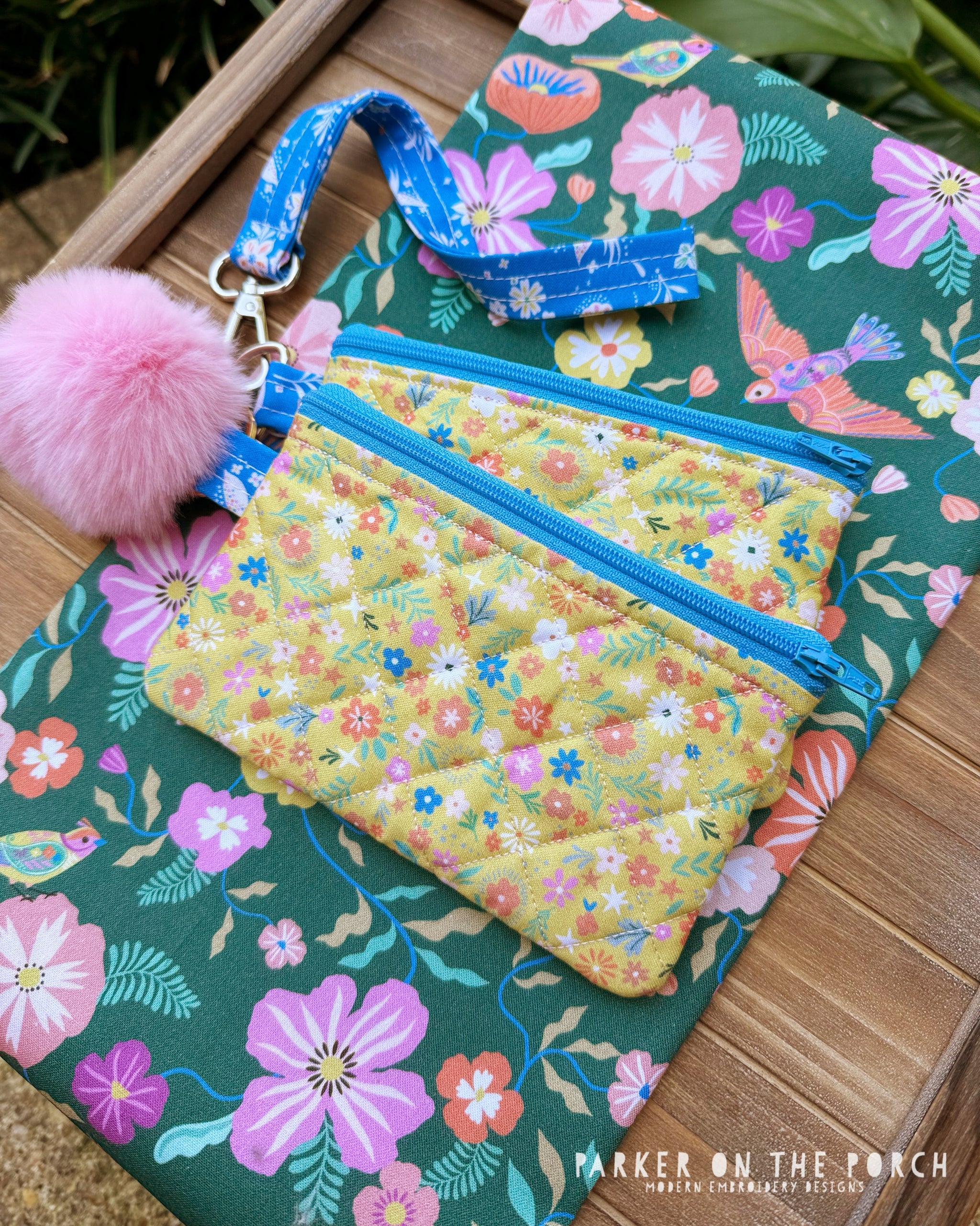 Digital Download Zipper Size 3 Quilted Wristlet Zipper Bag