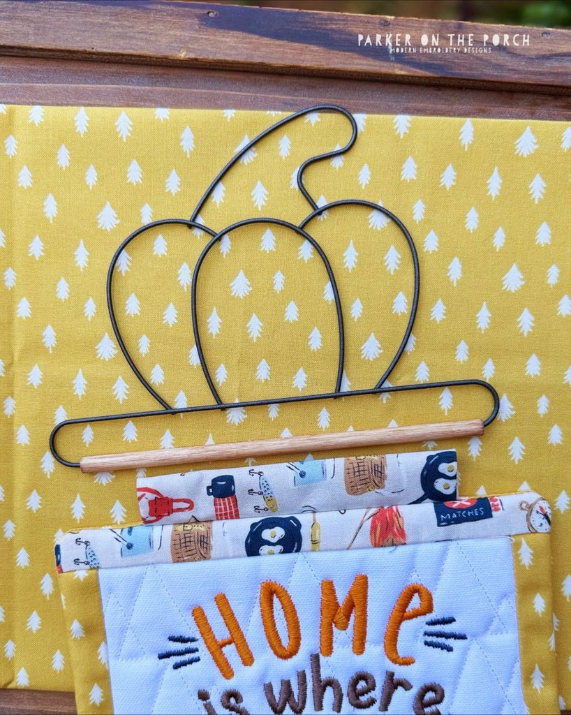 6" Pumpkin Quilt Hanger – Wall or Door Display - In the Hoop Embroidery Pattern – Digital Machine Embroidery File Parker on the Porch